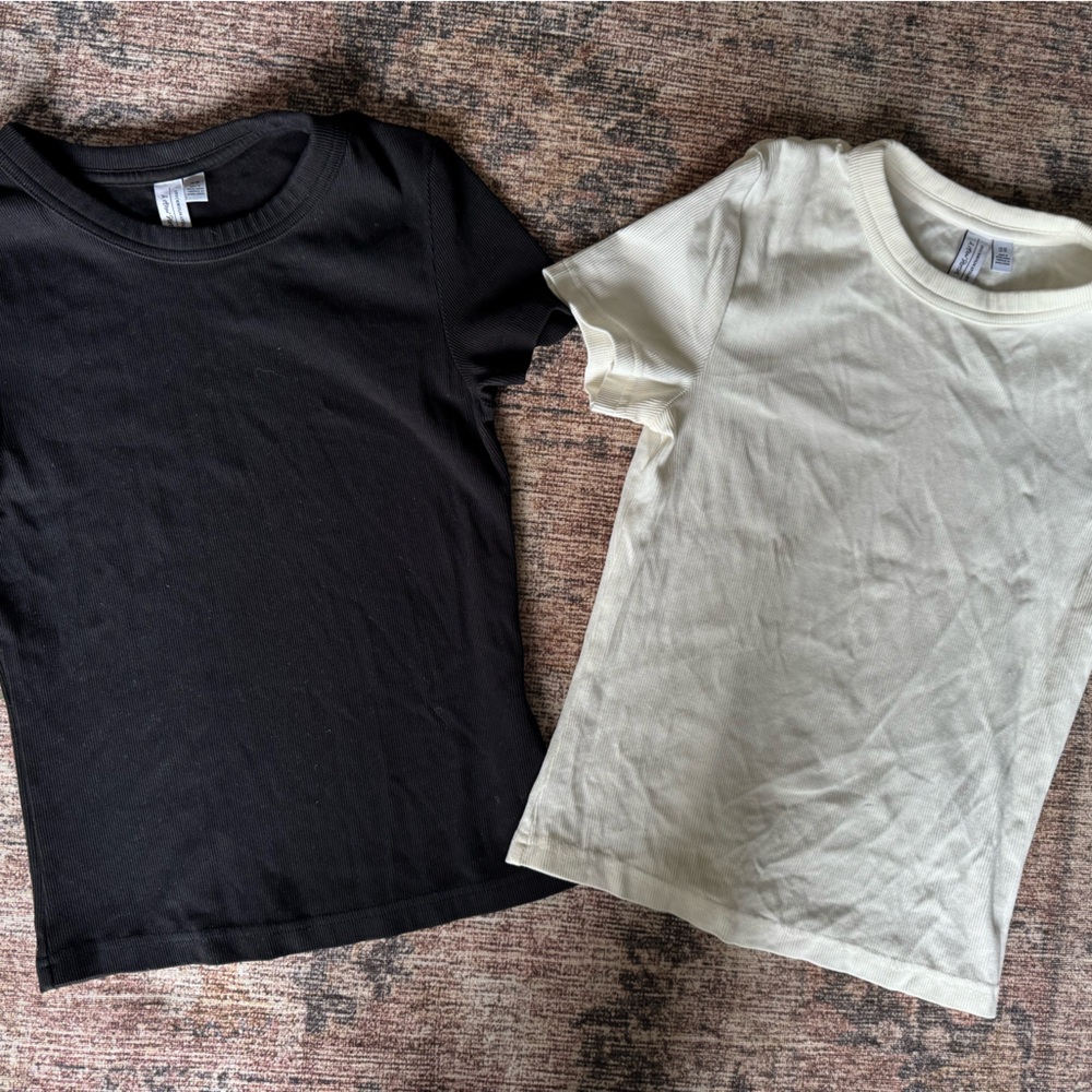 &Other Stories 2 Ribbed Short Sleeve Tees
